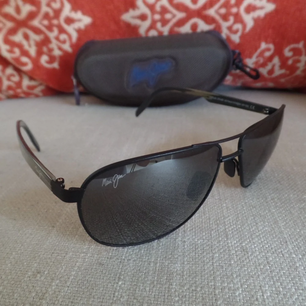Maui Jim CASTLES Aviator in Matte Frame with Neutral Grey Lens